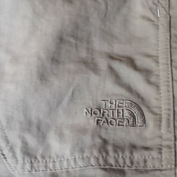 The North Face Women's Dark Brown Bermudas Short Streetwear - Picture 4 of 11